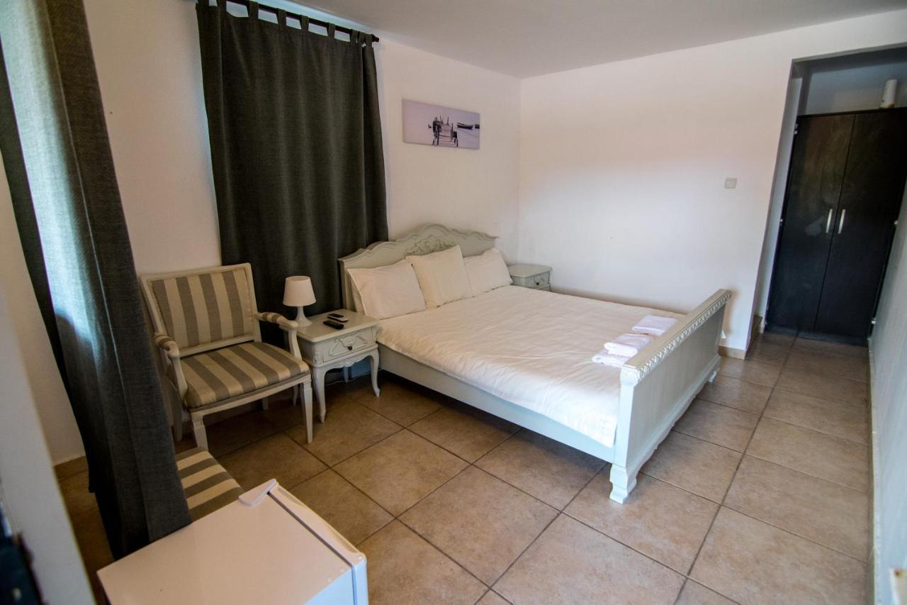 Hotel Famagusta Vama Veche Esterno foto